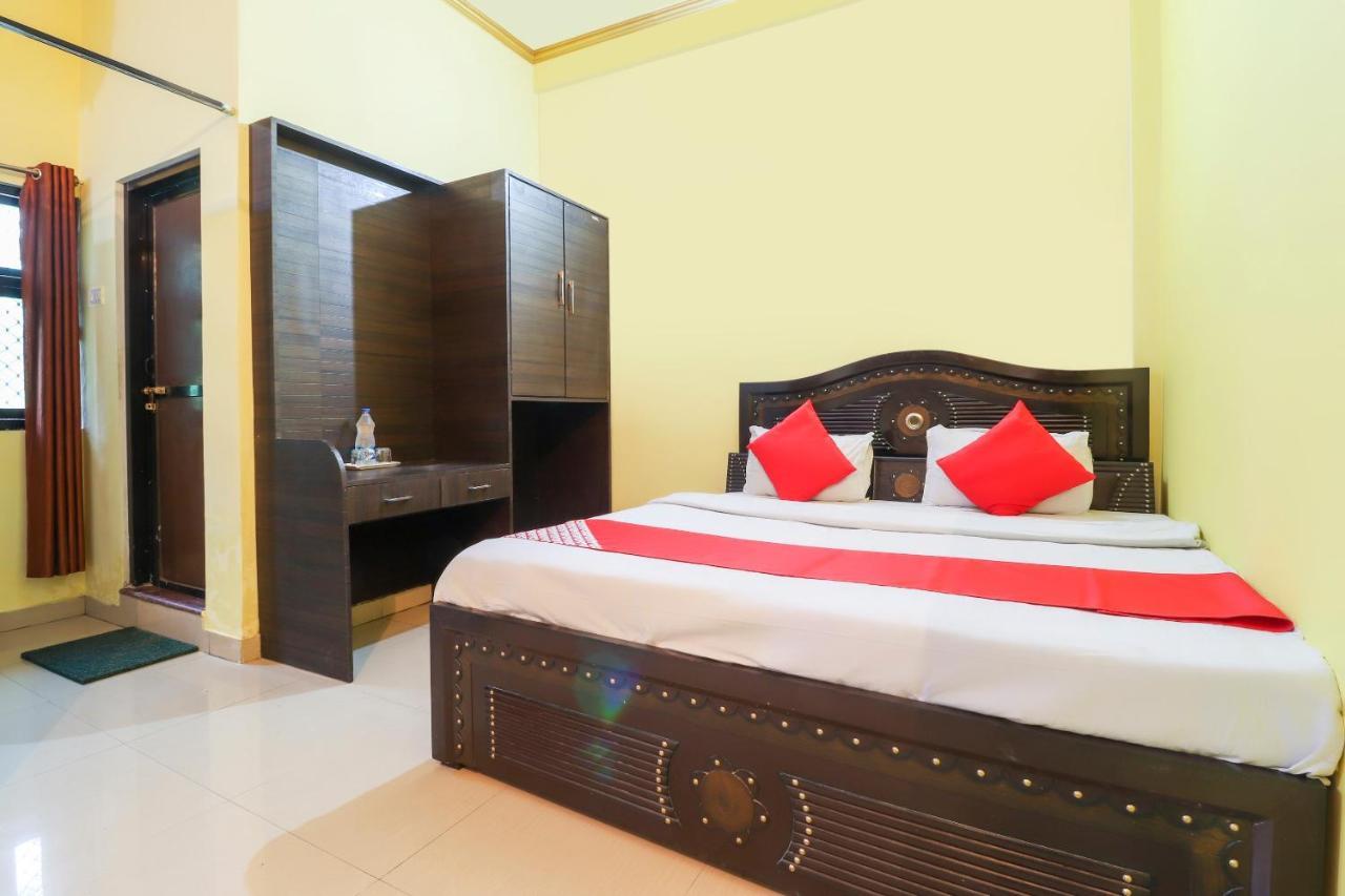 Oyo Hotel Rajendra Khalilabad Eksteriør bilde