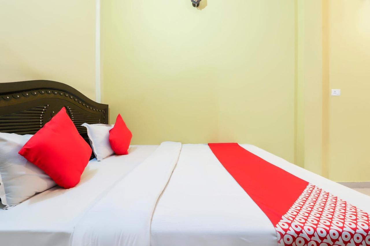 Oyo Hotel Rajendra Khalilabad Eksteriør bilde