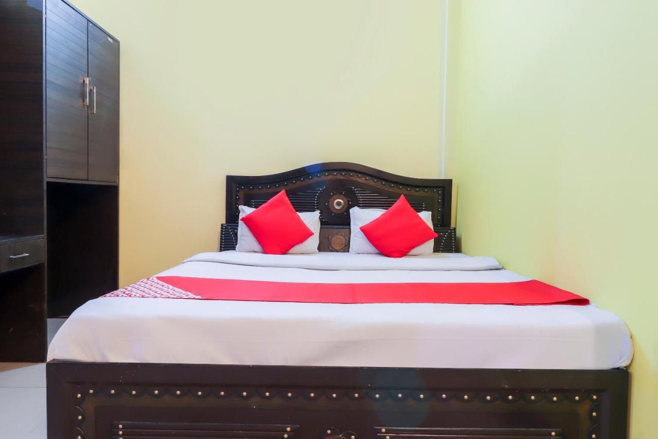 Oyo Hotel Rajendra Khalilabad Eksteriør bilde