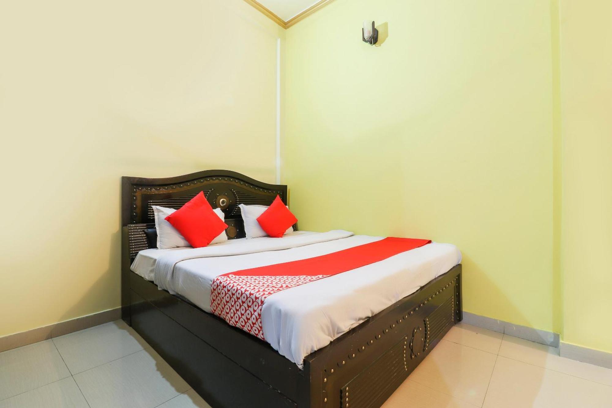 Oyo Hotel Rajendra Khalilabad Eksteriør bilde